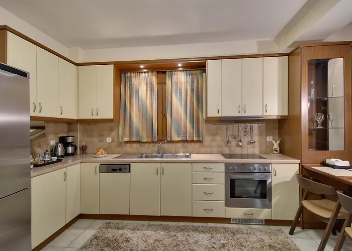 Country Place Apartment With Mountains View