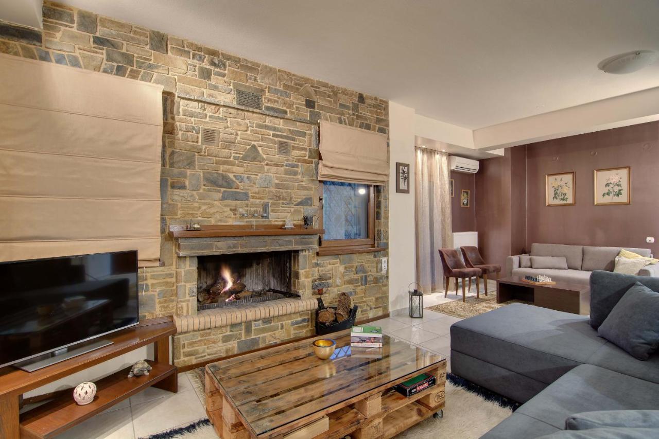 Country Place With Mountains View